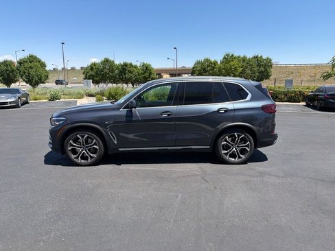 Used 2022 BMW X5 xDrive45e w/ Climate Comfort Package AWD/4WD image 2