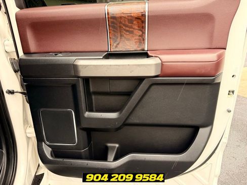 Used 2016 Ford F150 Platinum w/ Equipment Group 701A Luxury AWD/4WD image 27