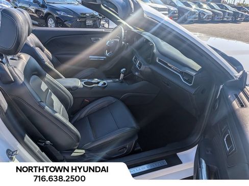 Used 2025 Ford Mustang Premium RWD image 29