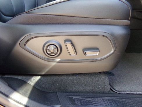 Used 2024 Jeep Grand Cherokee Limited 4xe AWD/4WD image 31