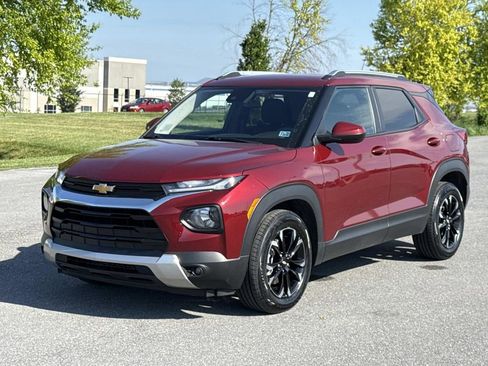 Used 2023 Chevrolet TrailBlazer LT FWD image 28