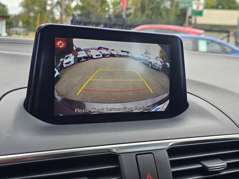 Used 2018 MAZDA MAZDA3 Grand Touring FWD image 28