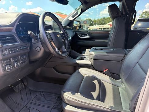 Used 2024 Chevrolet Suburban High Country w/ Advanced Technology Package AWD/4WD image 15