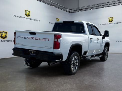 Used 2022 Chevrolet Silverado 2500 Custom w/ Custom Value Package AWD/4WD image 5