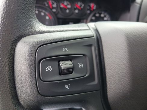 Used 2022 Chevrolet Silverado 2500 Custom w/ Custom Value Package image 33