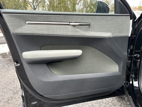 New 2026 Volvo EX30 Ultra w/ Protection Package Premier image 9