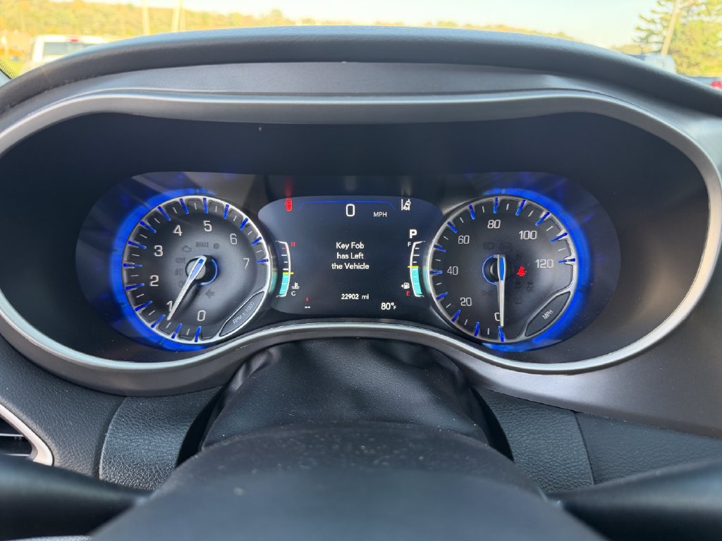 Used 2026 Chrysler Pacifica Select FWD image 26