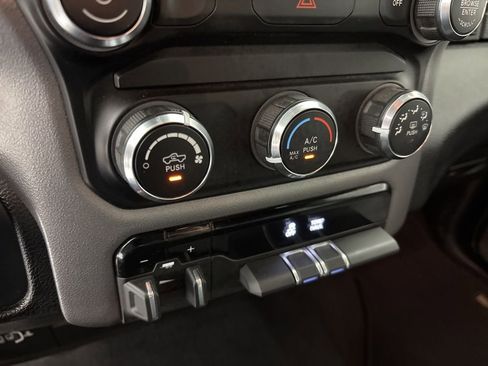 Used 2024 RAM 2500 Big Horn image 33