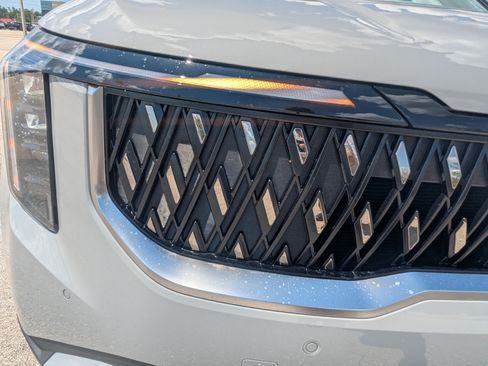 New 2026 Kia Carnival EX FWD image 10
