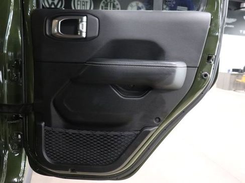 Used 2023 Jeep Gladiator Rubicon AWD/4WD image 23