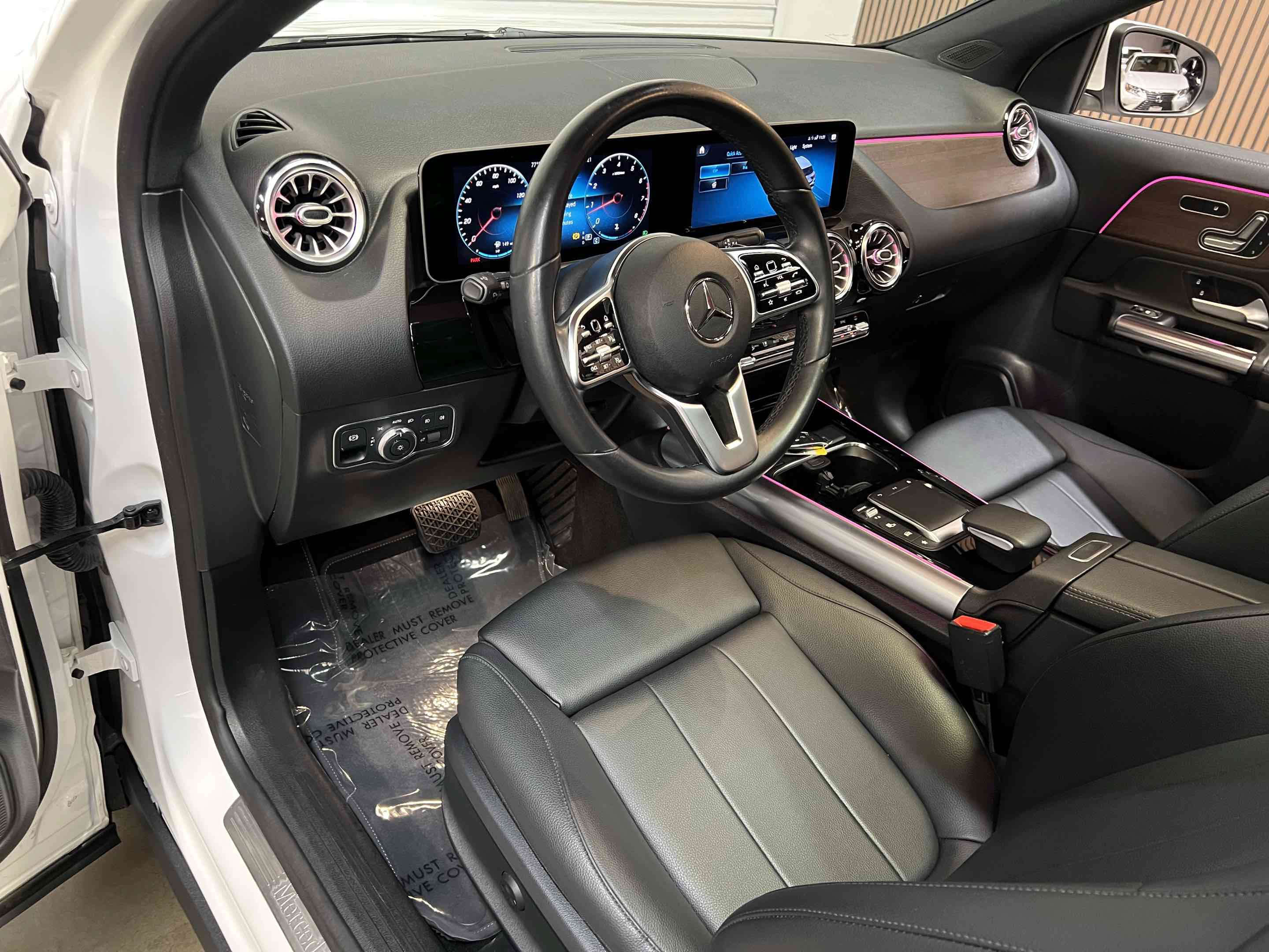 Used 2021 Mercedes-Benz GLA 250 4MATIC w/ Premium Package image 5