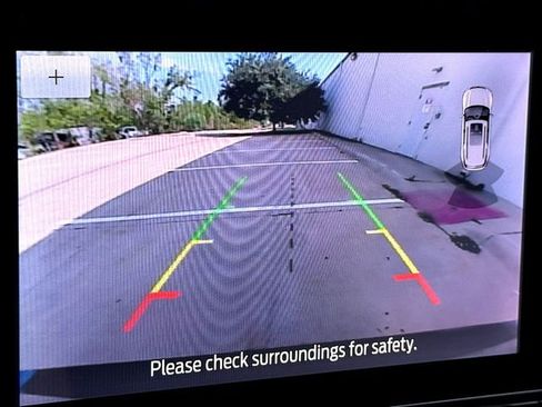 Certified 2021 Ford Explorer XLT image 21