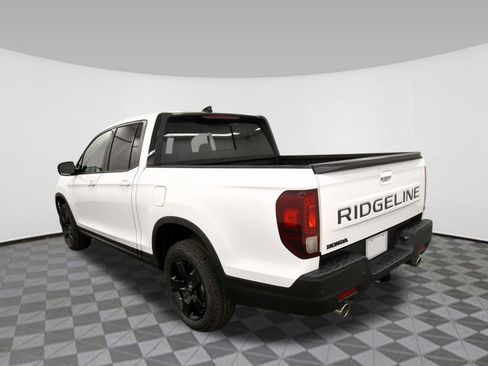 New 2026 Honda Ridgeline Black Edition image 3