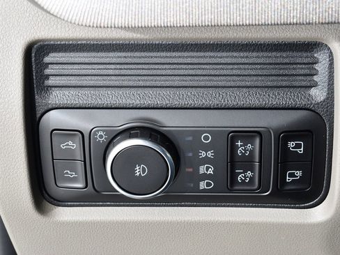 New 2026 Ford F450 Platinum w/ Platinum Plus Package image 33