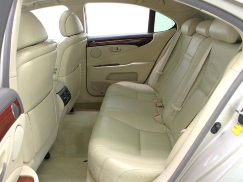 Used 2012 Lexus LS 460 w/ Luxury Value Edition RWD image 38