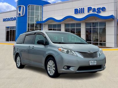 Used 2011 Toyota Sienna Limited w/ Premium Pkg