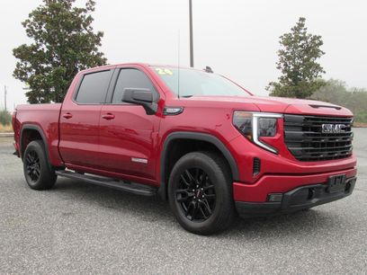 Used 2024 GMC Sierra 1500 Elevation w/ LPO, Elevation Black Package