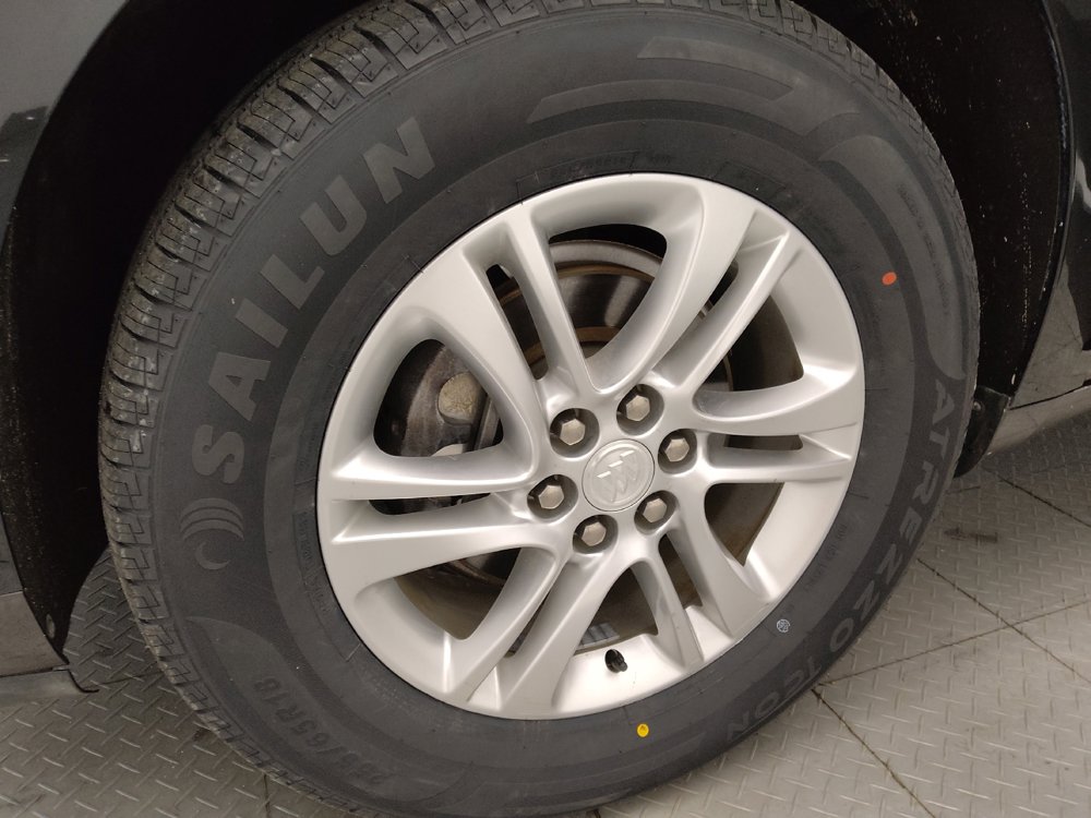 Used 2018 Buick Enclave Essence FWD image 31