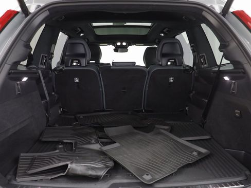 Used 2024 Volvo XC90 B6 Ultimate w/ Lounge Package image 17