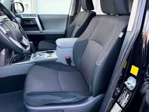 Used 2011 Toyota 4Runner SR5 w/ Convenience Pkg AWD/4WD image 43