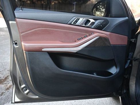 Used 2022 BMW X5 sDrive40i w/ Premium Package image 14