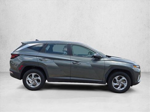 Used 2023 Hyundai Tucson SE AWD/4WD image 4