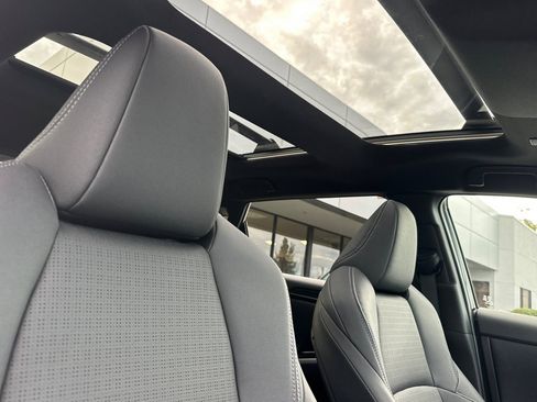 Used 2025 Toyota bZ4X Limited image 14