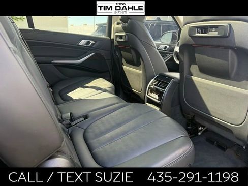 Used 2021 BMW X7 xDrive40i w/ Parking Assistance Package AWD/4WD image 16