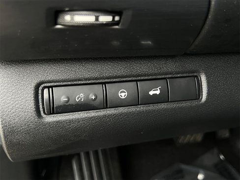 Certified 2022 Nissan Pathfinder SL image 14