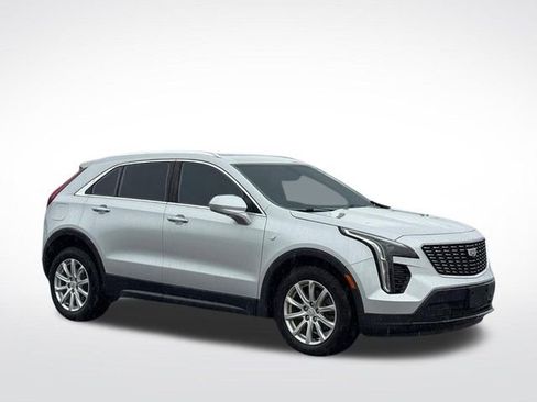 Used 2019 Cadillac XT4 Luxury image 1