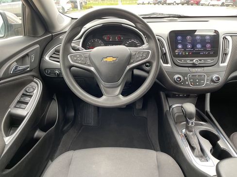 Used 2023 Chevrolet Malibu LT FWD image 12