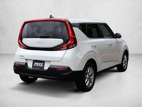 Used 2022 Kia Soul LX w/ Technology Package FWD image 6
