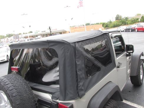 Used 2007 Jeep Wrangler X AWD/4WD image 32