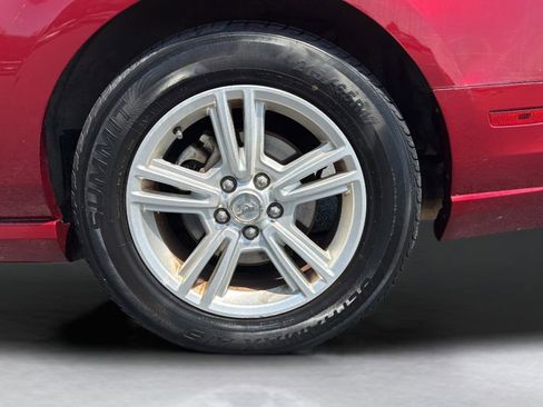 Used 2014 Ford Mustang Coupe RWD image 22