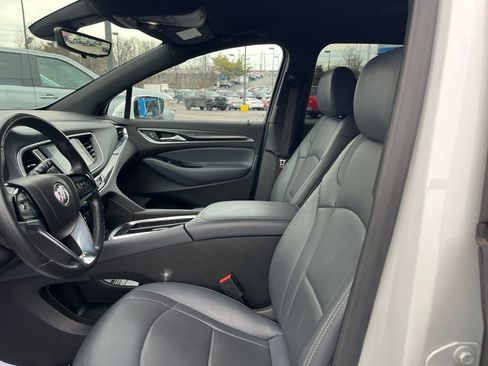 Used 2024 Buick Enclave Premium image 20