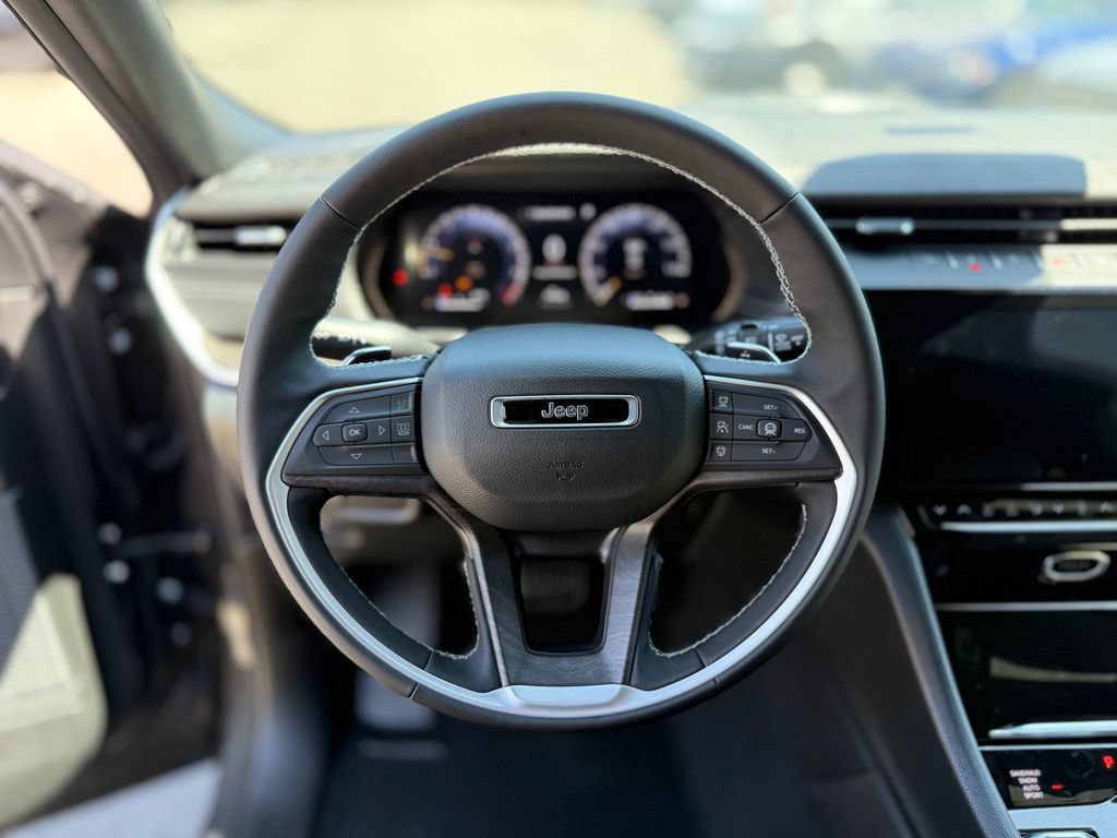 New 2026 Jeep Grand Cherokee Altitude AWD/4WD image 6