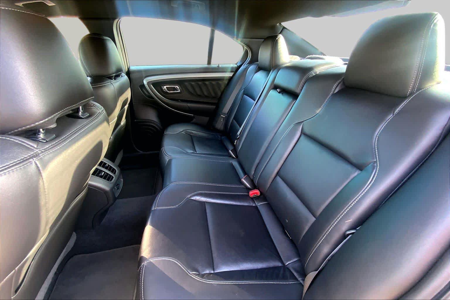 Used 2017 Ford Taurus SEL FWD image 18