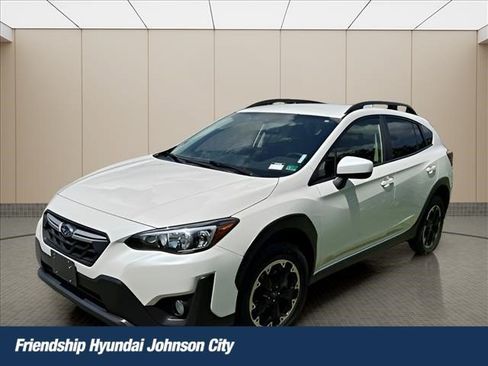 Used 2022 Subaru Crosstrek 2.0i Premium AWD/4WD image 1