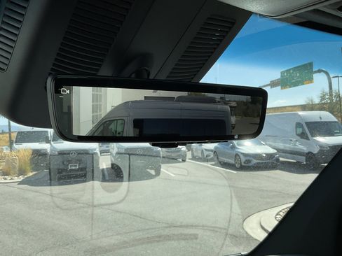 Used 2025 Mercedes-Benz Sprinter 2500 image 25