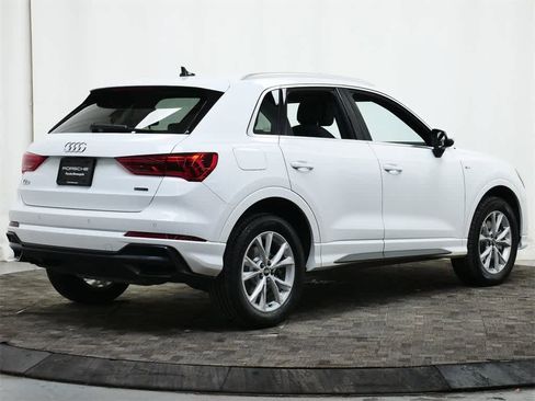 Used 2021 Audi Q3 2.0T Premium w/ Convenience Package image 7