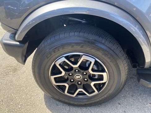 Used 2022 Ford Bronco Outer Banks AWD/4WD image 12