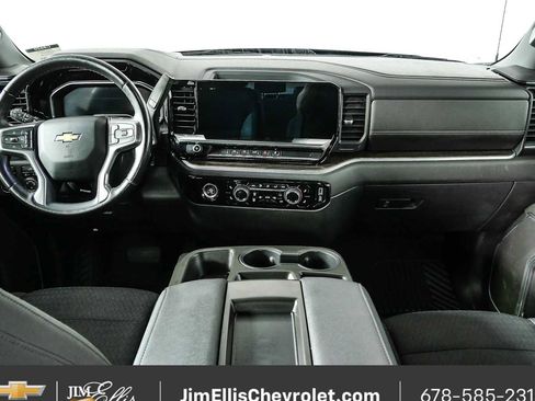 Used 2022 Chevrolet Silverado 1500 LT AWD/4WD image 18