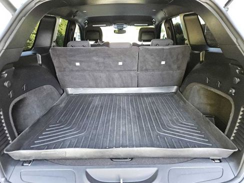 Used 2020 Jeep Grand Cherokee Laredo image 28