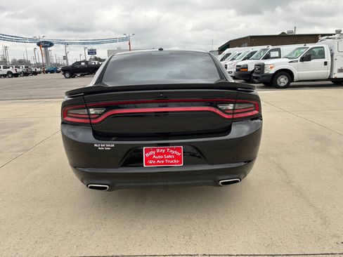 Used 2020 Dodge Charger SXT w/ Blacktop Package image 6