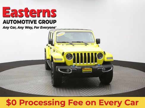 Used 2023 Jeep Wrangler Unlimited Sahara AWD/4WD image 51