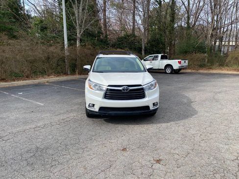 Used 2014 Toyota Highlander Limited Platinum image 3