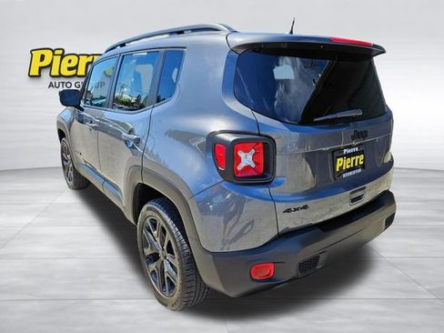 Used 2023 Jeep Renegade Altitude w/ Sun/Sound Group AWD/4WD image 3