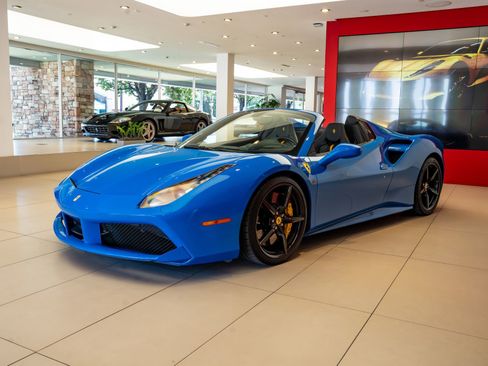 Certified 2017 Ferrari 488 Spider RWD image 4