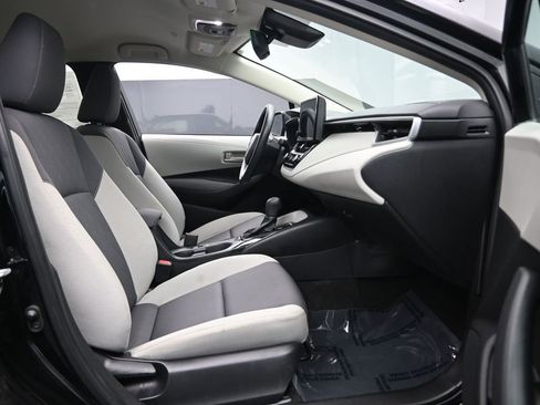 Used 2024 Toyota Corolla LE image 33