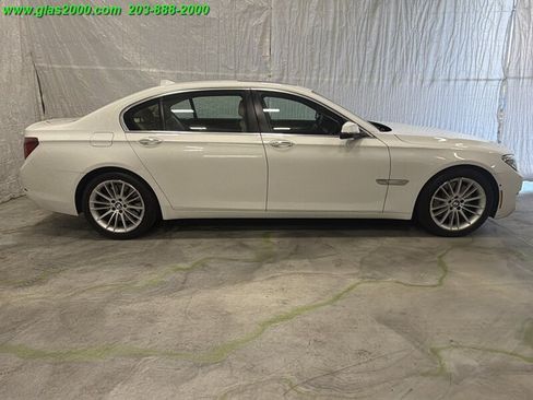 Used 2015 BMW 750Li RWD image 14